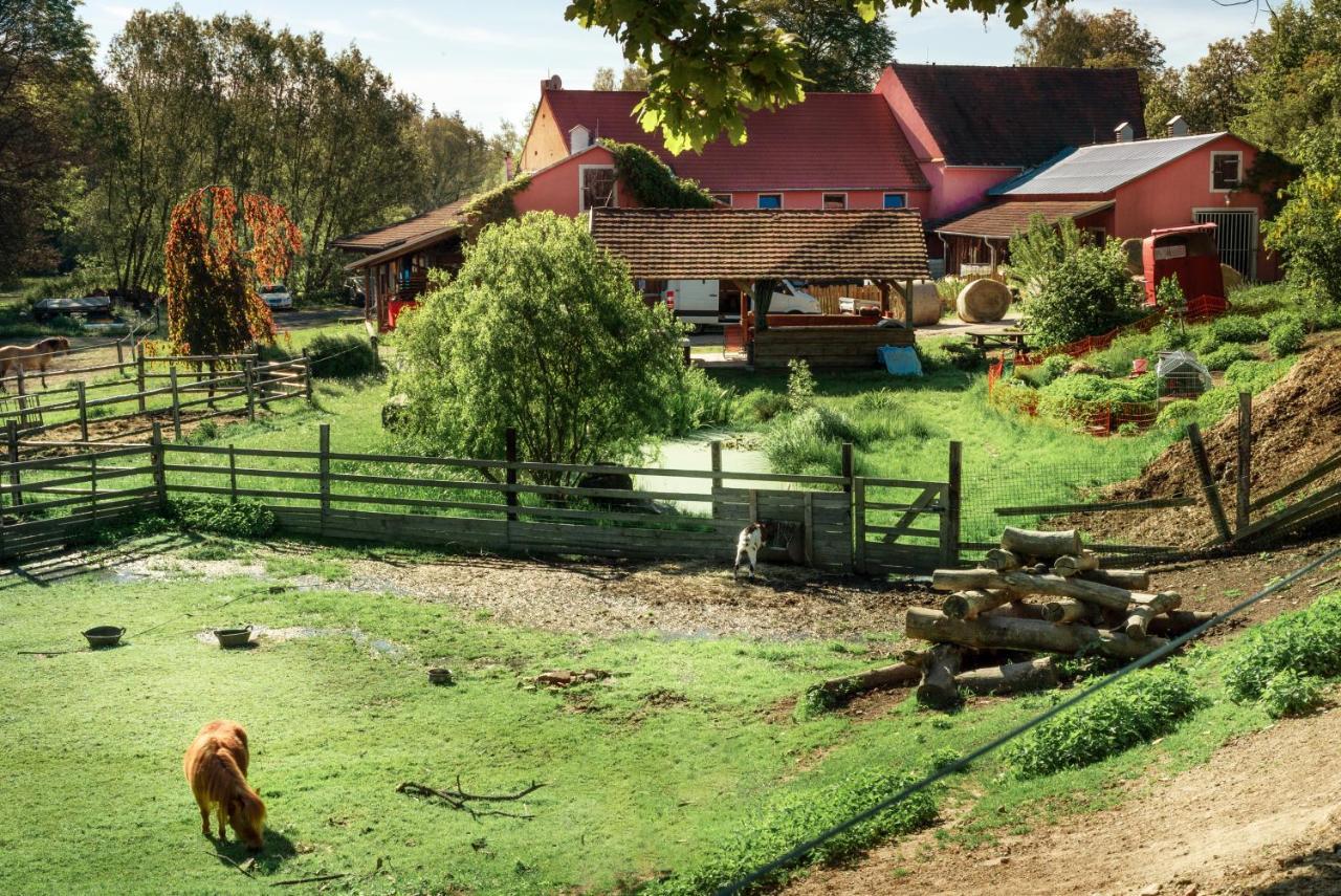 Ranc Cerveny Mlyn Villa Lisov  ภายนอก รูปภาพ